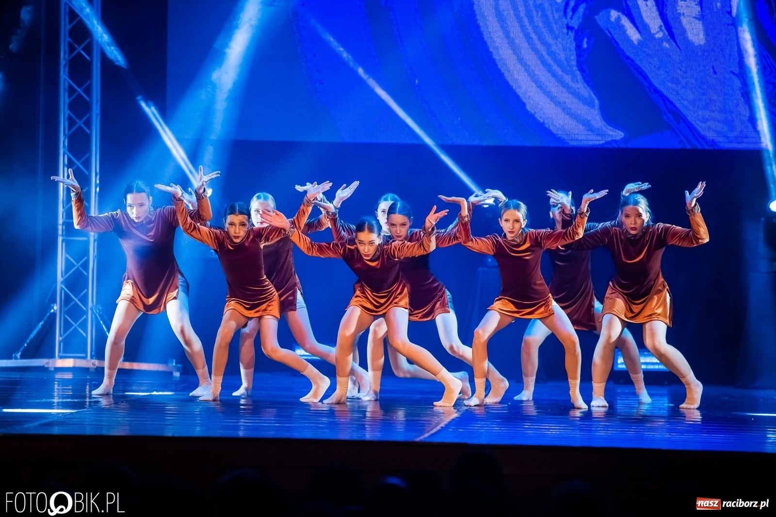 Zdjęcie w galerii na portalu naszraciborz.pl: Jubileuszowa gala zespołu tanecznego Skaza w Raciborskim Centrum Kultury wiadomości z regionu