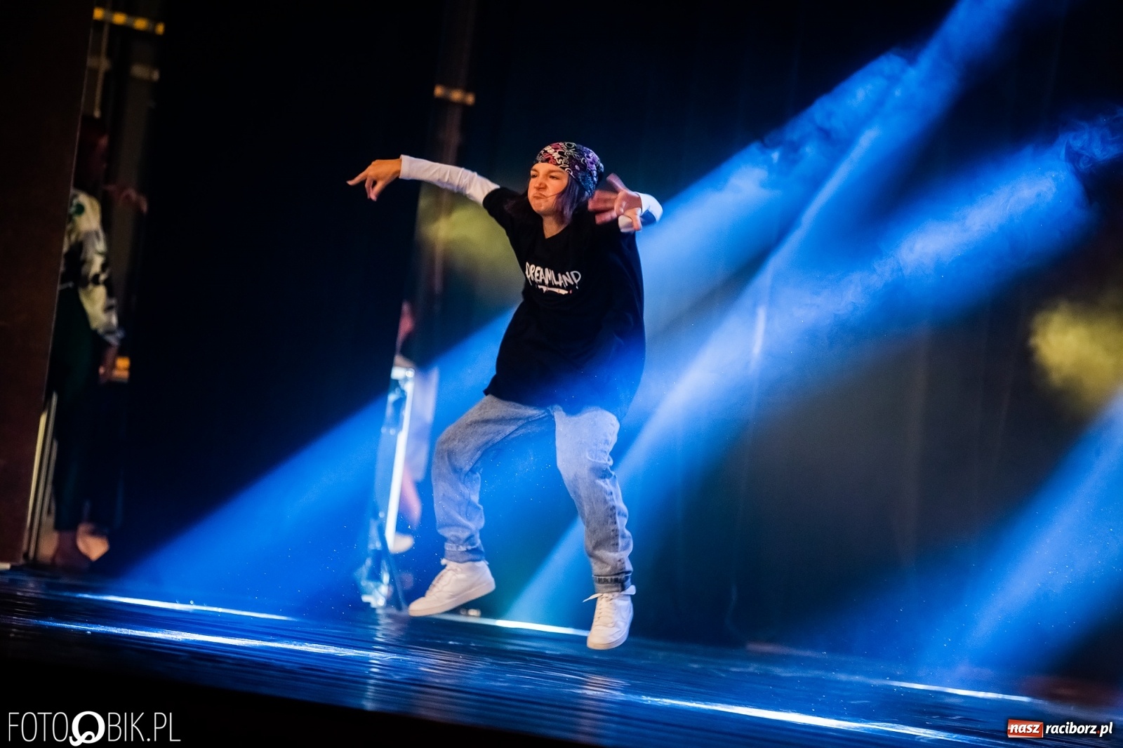 Zdjęcie w galerii na portalu naszraciborz.pl: Jubileuszowa gala zespołu tanecznego Skaza w Raciborskim Centrum Kultury wiadomości z regionu