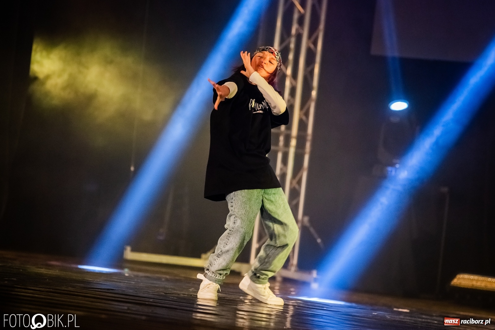 Zdjęcie w galerii na portalu naszraciborz.pl: Jubileuszowa gala zespołu tanecznego Skaza w Raciborskim Centrum Kultury wiadomości z regionu