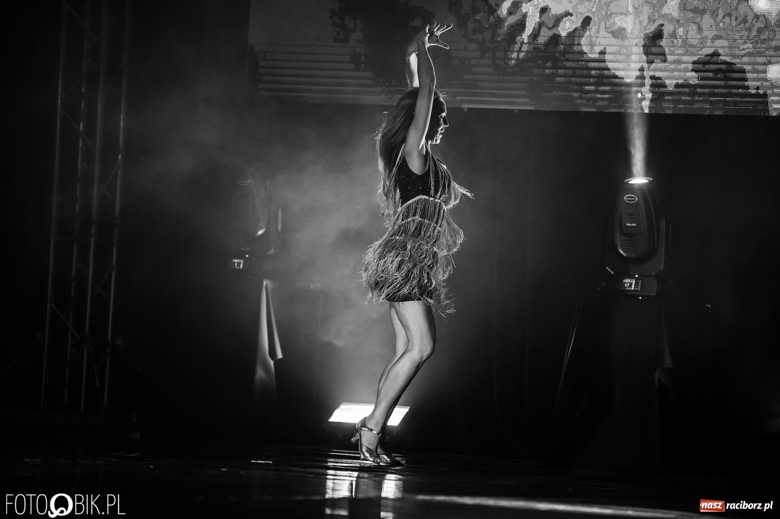 Zdjęcie w galerii na portalu naszraciborz.pl: Jubileuszowa gala zespołu tanecznego Skaza w Raciborskim Centrum Kultury wiadomości z regionu