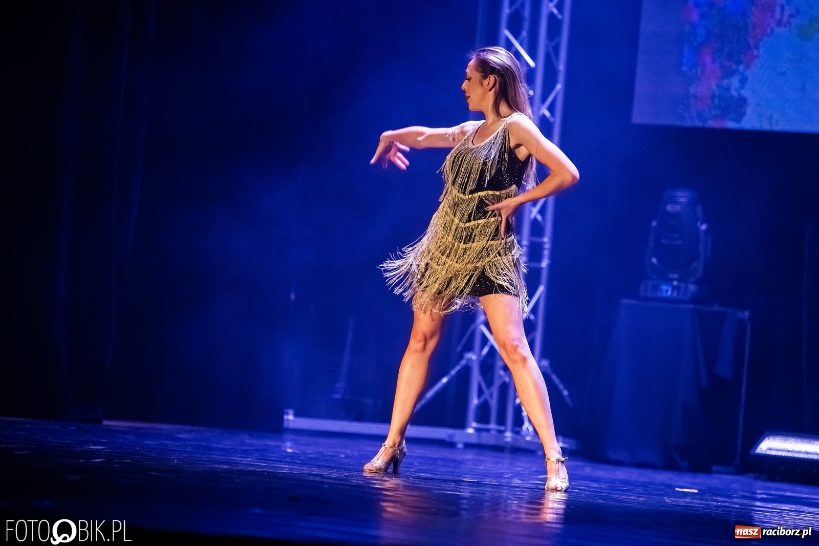 Zdjęcie w galerii na portalu naszraciborz.pl: Jubileuszowa gala zespołu tanecznego Skaza w Raciborskim Centrum Kultury wiadomości z regionu