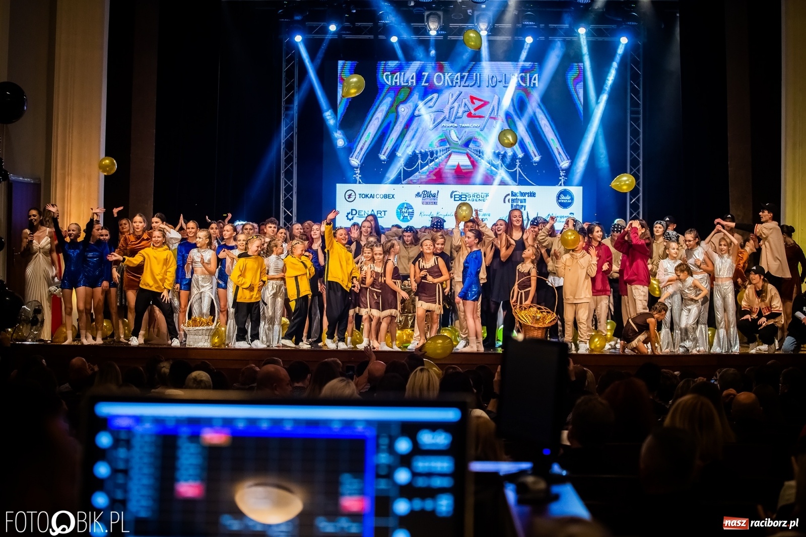 Zdjęcie w galerii na portalu naszraciborz.pl: Jubileuszowa gala zespołu tanecznego Skaza w Raciborskim Centrum Kultury wiadomości z regionu