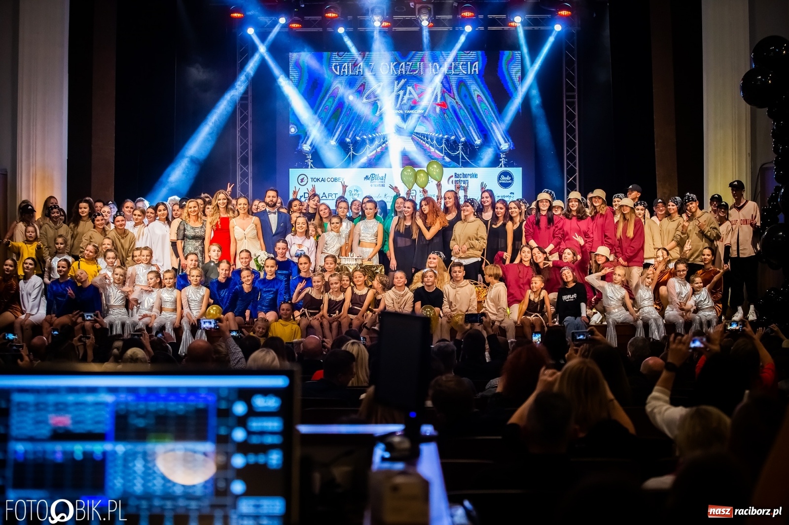 Zdjęcie w galerii na portalu naszraciborz.pl: Jubileuszowa gala zespołu tanecznego Skaza w Raciborskim Centrum Kultury wiadomości z regionu