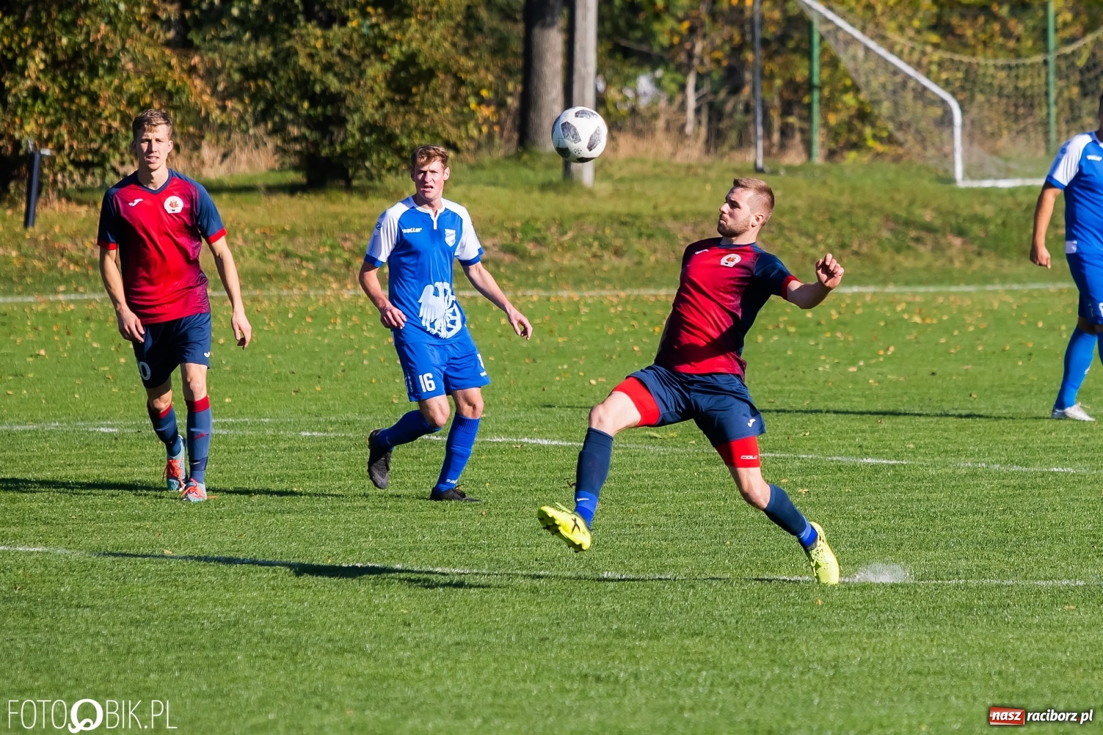 Zdjęcie w galerii na portalu naszraciborz.pl: Pogrom w Krzanowicach. Kolejne trzy punkty Unii Racibórz [FOTO] wiadomości z regionu