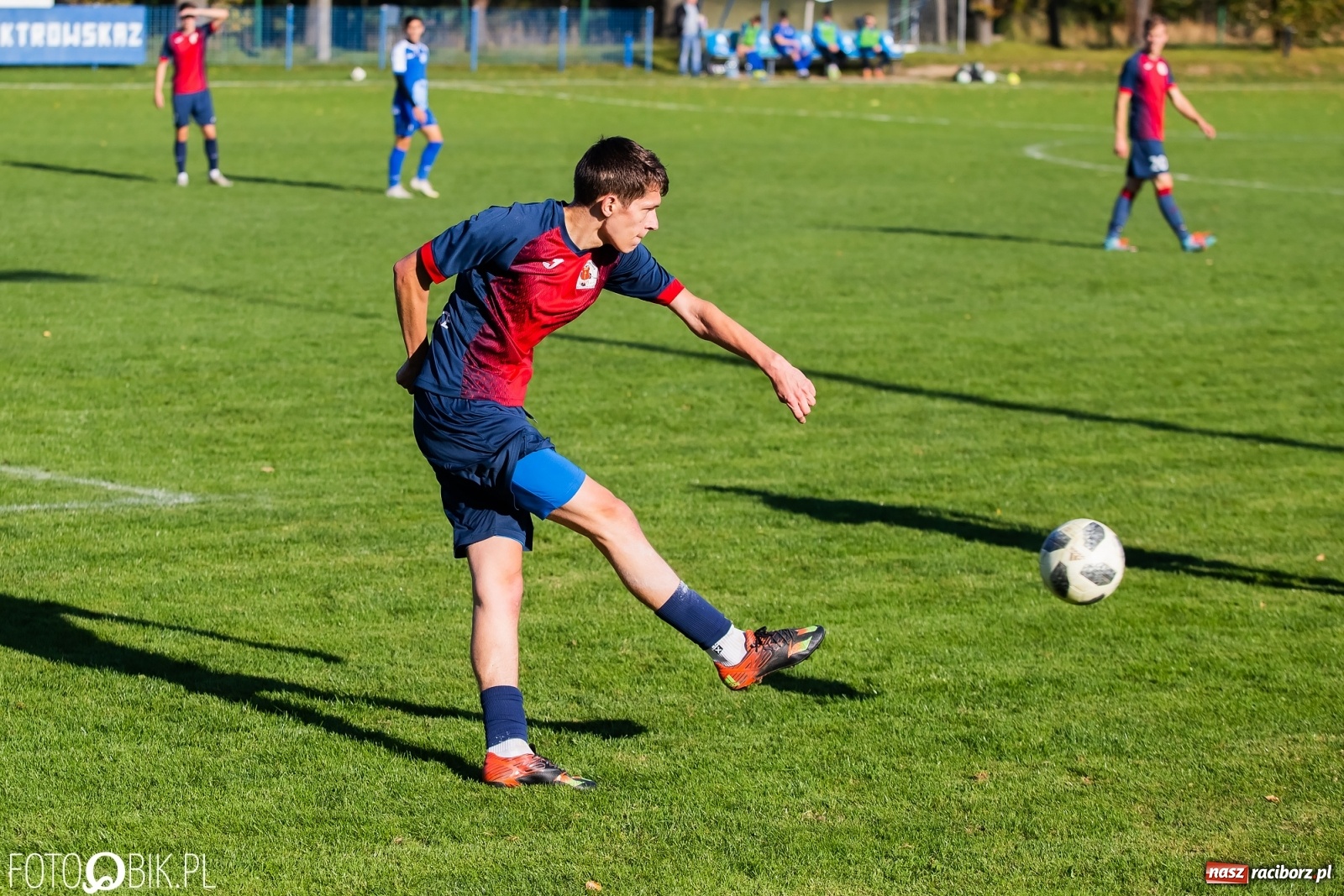 Zdjęcie w galerii na portalu naszraciborz.pl: Pogrom w Krzanowicach. Kolejne trzy punkty Unii Racibórz [FOTO] wiadomości z regionu