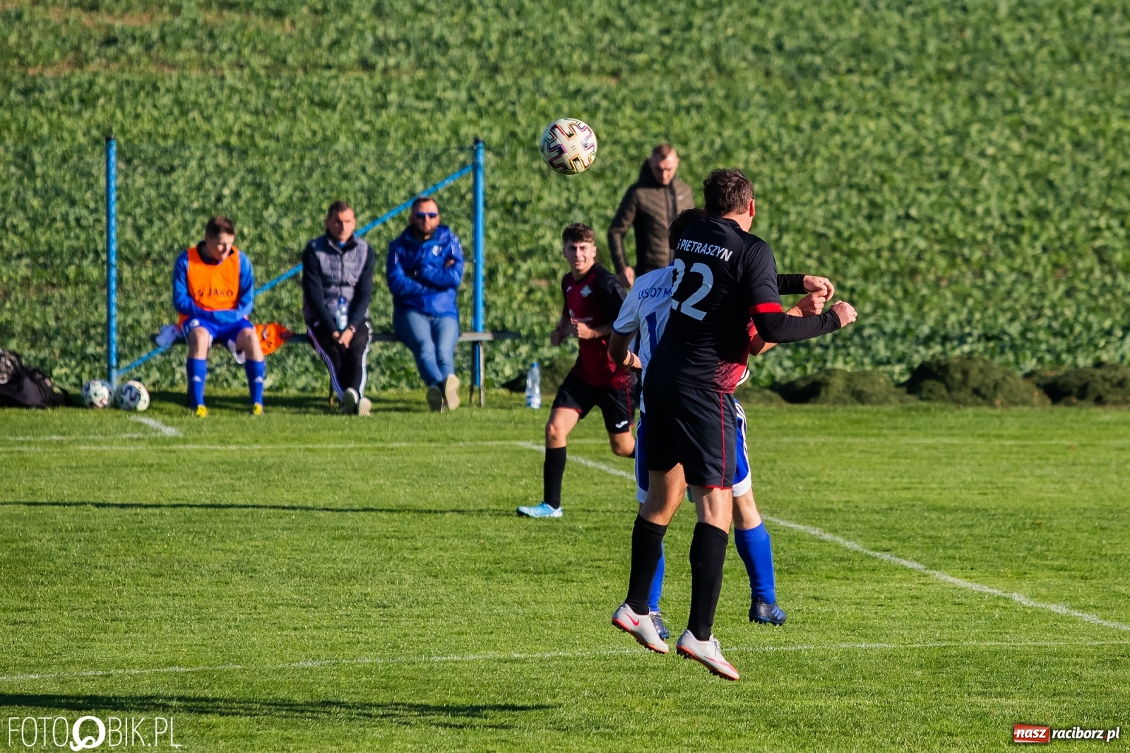 Zdjęcie w galerii na portalu naszraciborz.pl: B klasa. Zwycięska passa Pietraszyna trwa [FOTO] wiadomości z regionu