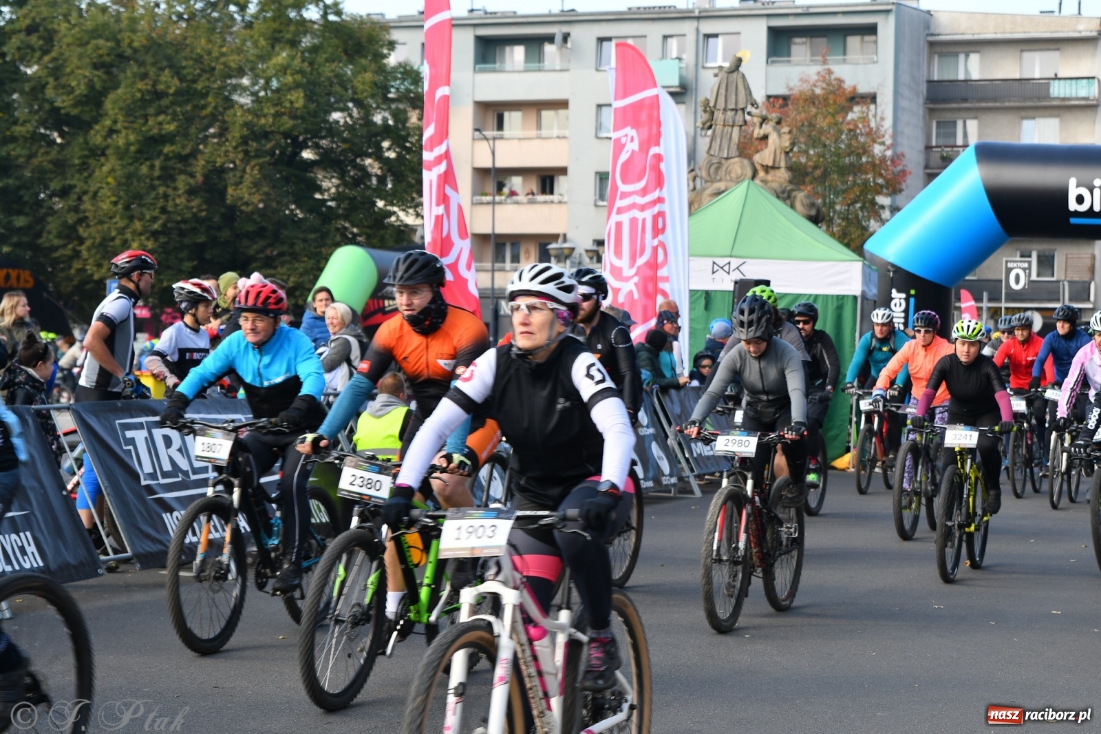 Zdjęcie w galerii na portalu naszraciborz.pl: Bike Atelier MTB Maraton - fotoreportaż wiadomości z regionu