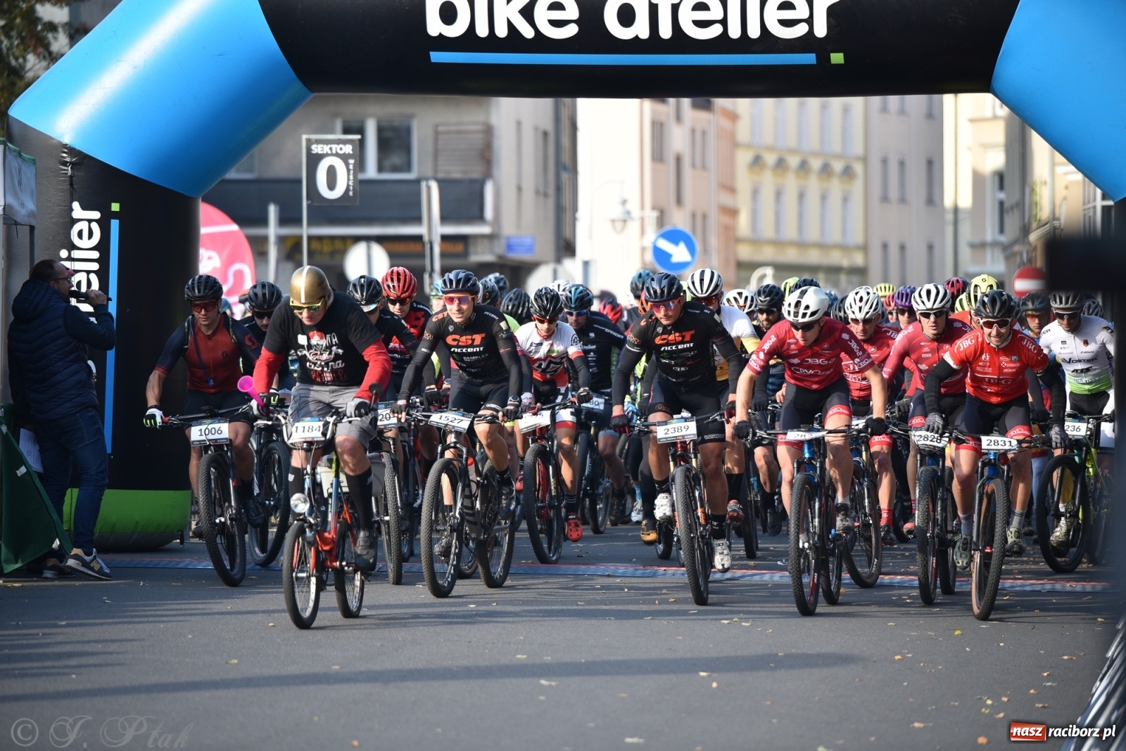 Zdjęcie w galerii na portalu naszraciborz.pl: Bike Atelier MTB Maraton - fotoreportaż wiadomości z regionu