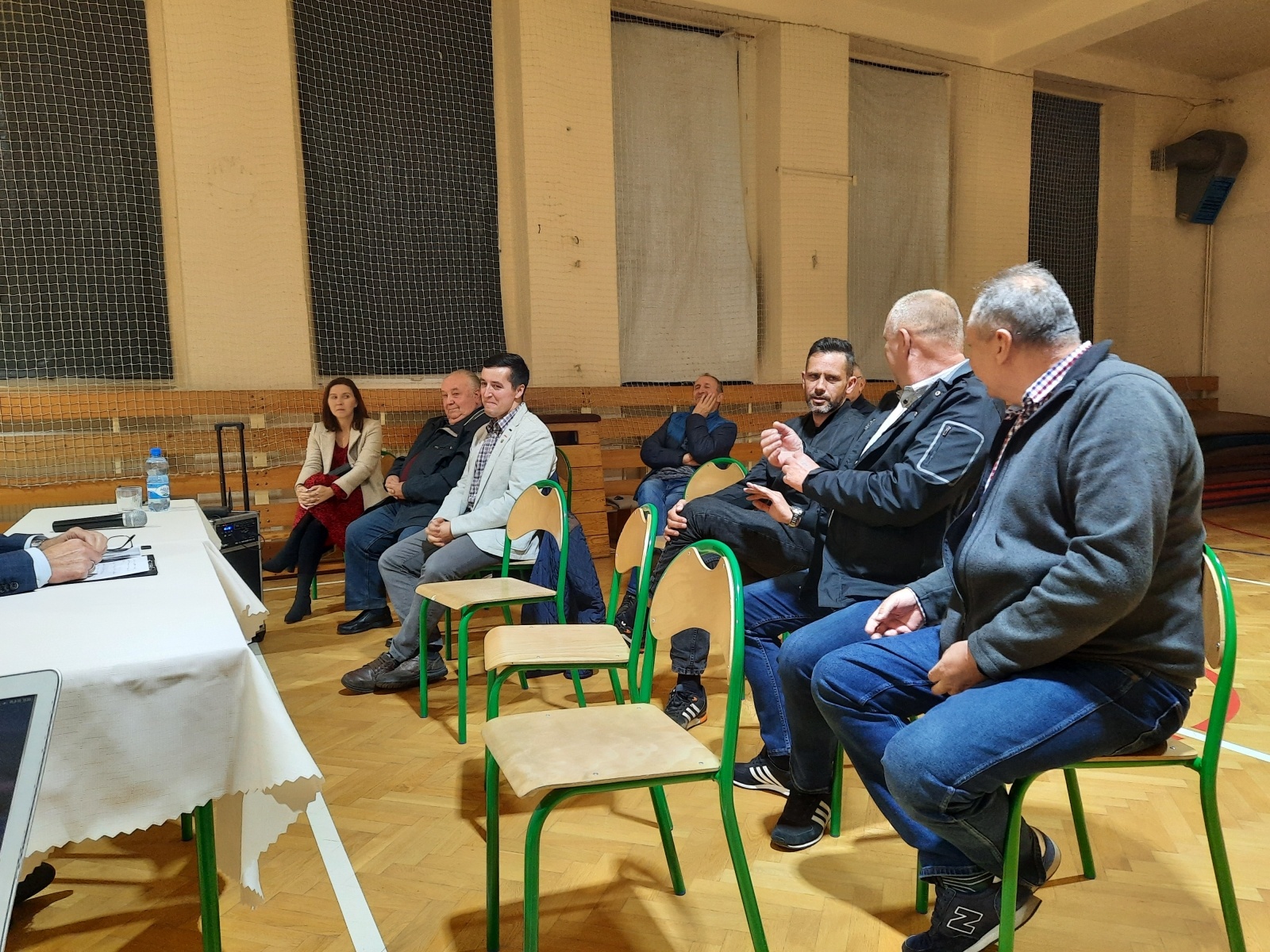 Zdjęcie w galerii na portalu naszraciborz.pl: Mieszkańcy Płoni i Ocic spotkali się z prezydentem wiadomości z regionu