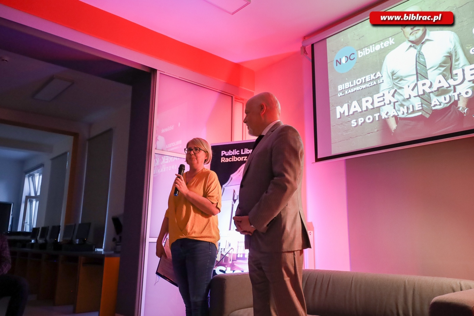 Zdjęcie w galerii na portalu naszraciborz.pl: Mistrz kryminału gościł w raciborskiej bibliotece wiadomości z regionu