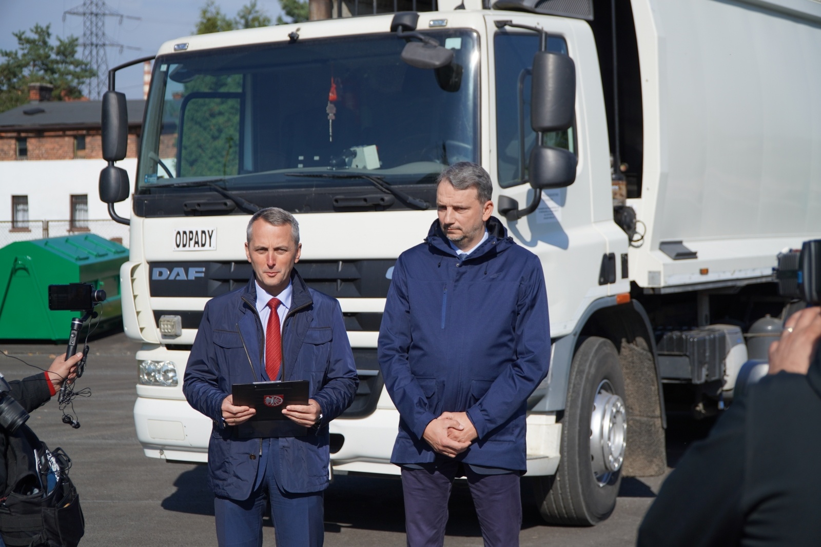Zdjęcie w galerii na portalu naszraciborz.pl: Miejska spółka kupiła pierwszą śmieciarkę, Empol złożył odwołanie wiadomości z regionu