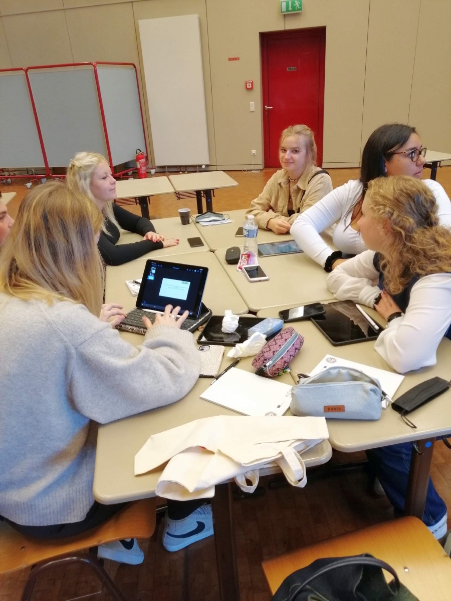 Zdjęcie w galerii na portalu naszraciborz.pl: Młodzież z Kasprowicza w luksemburskiej Ecole de Gestion et de Commerce wiadomości z regionu