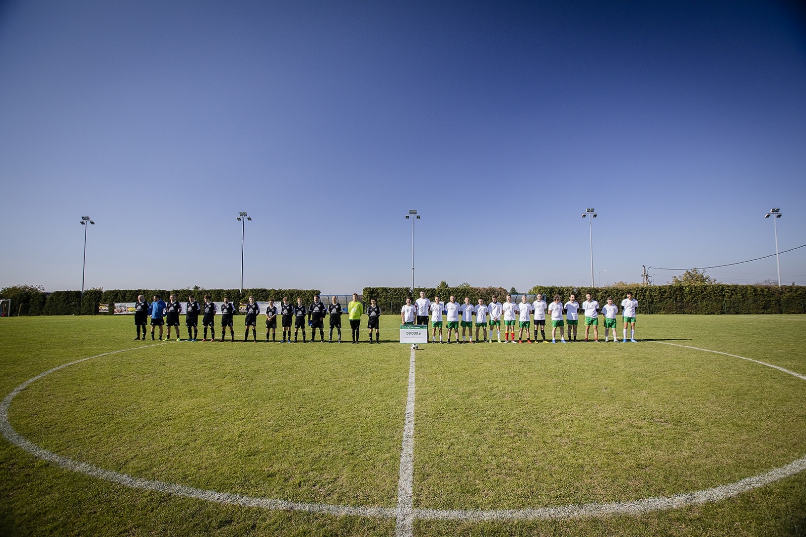 Zdjęcie w galerii na portalu naszraciborz.pl: Piłkarska rywalizacja LKS 07 Markowice i Lasów Państwowych. Klub dostał finansowe wsparcie wiadomości z regionu