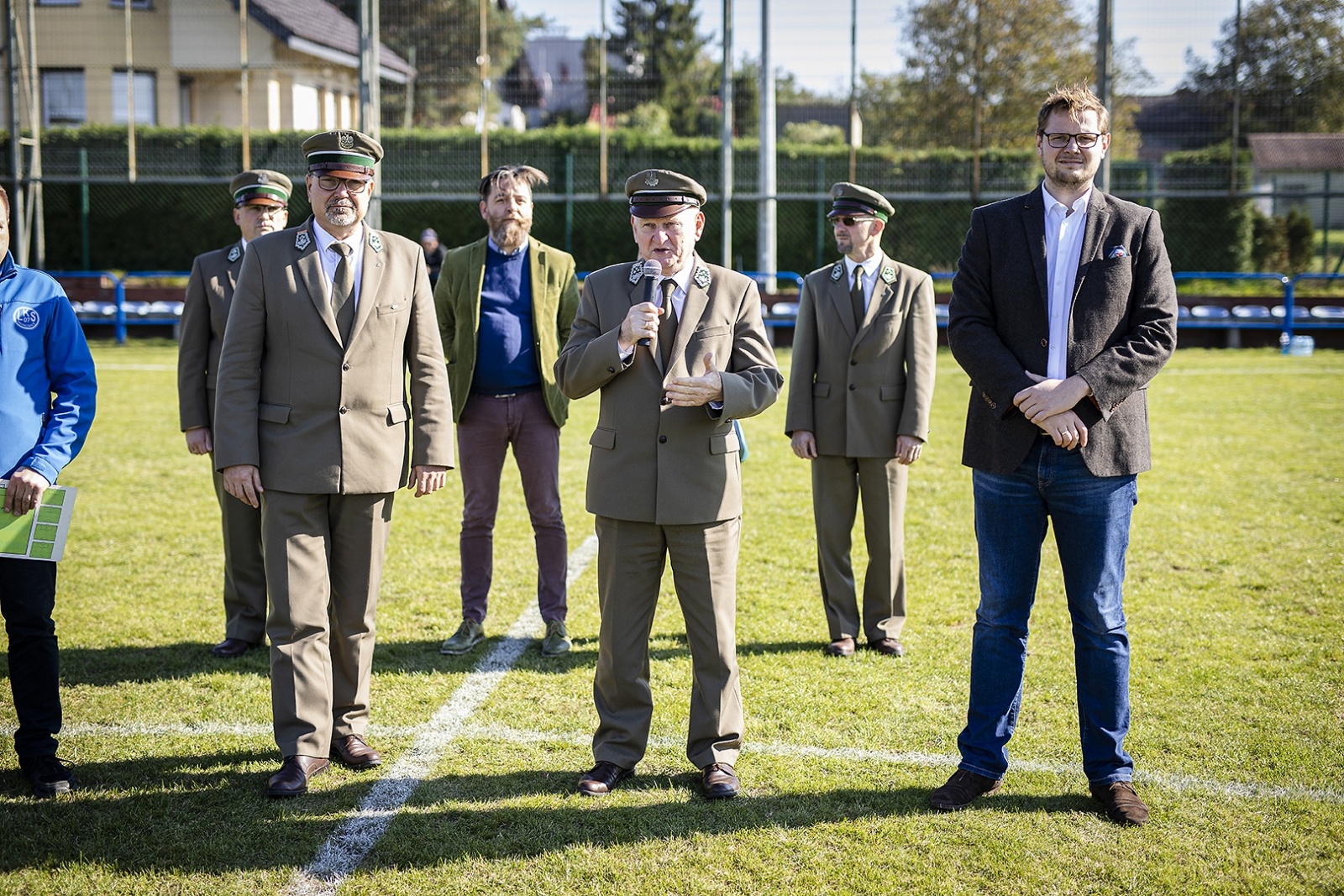 Zdjęcie w galerii na portalu naszraciborz.pl: Piłkarska rywalizacja LKS 07 Markowice i Lasów Państwowych. Klub dostał finansowe wsparcie wiadomości z regionu