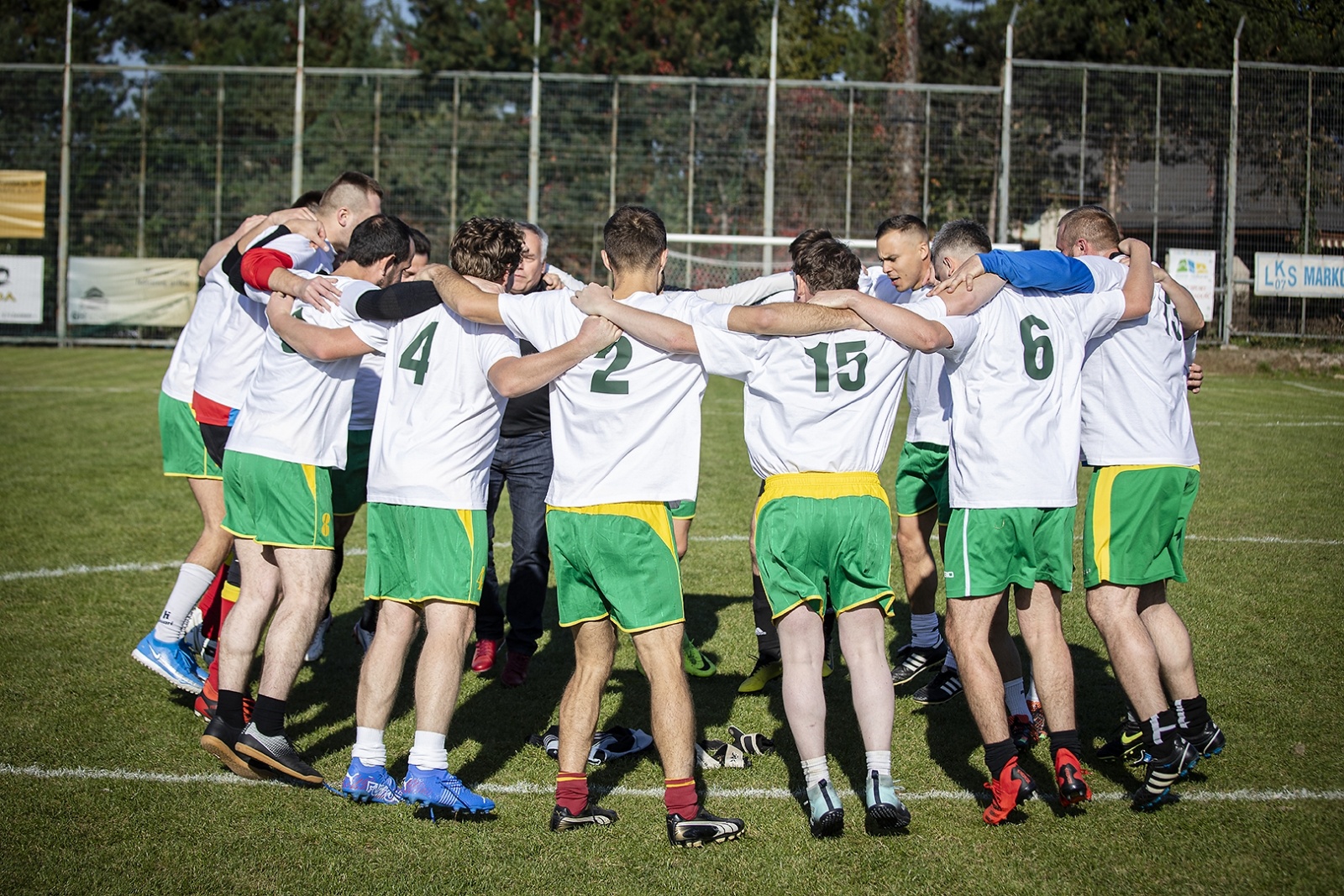 Zdjęcie w galerii na portalu naszraciborz.pl: Piłkarska rywalizacja LKS 07 Markowice i Lasów Państwowych. Klub dostał finansowe wsparcie wiadomości z regionu