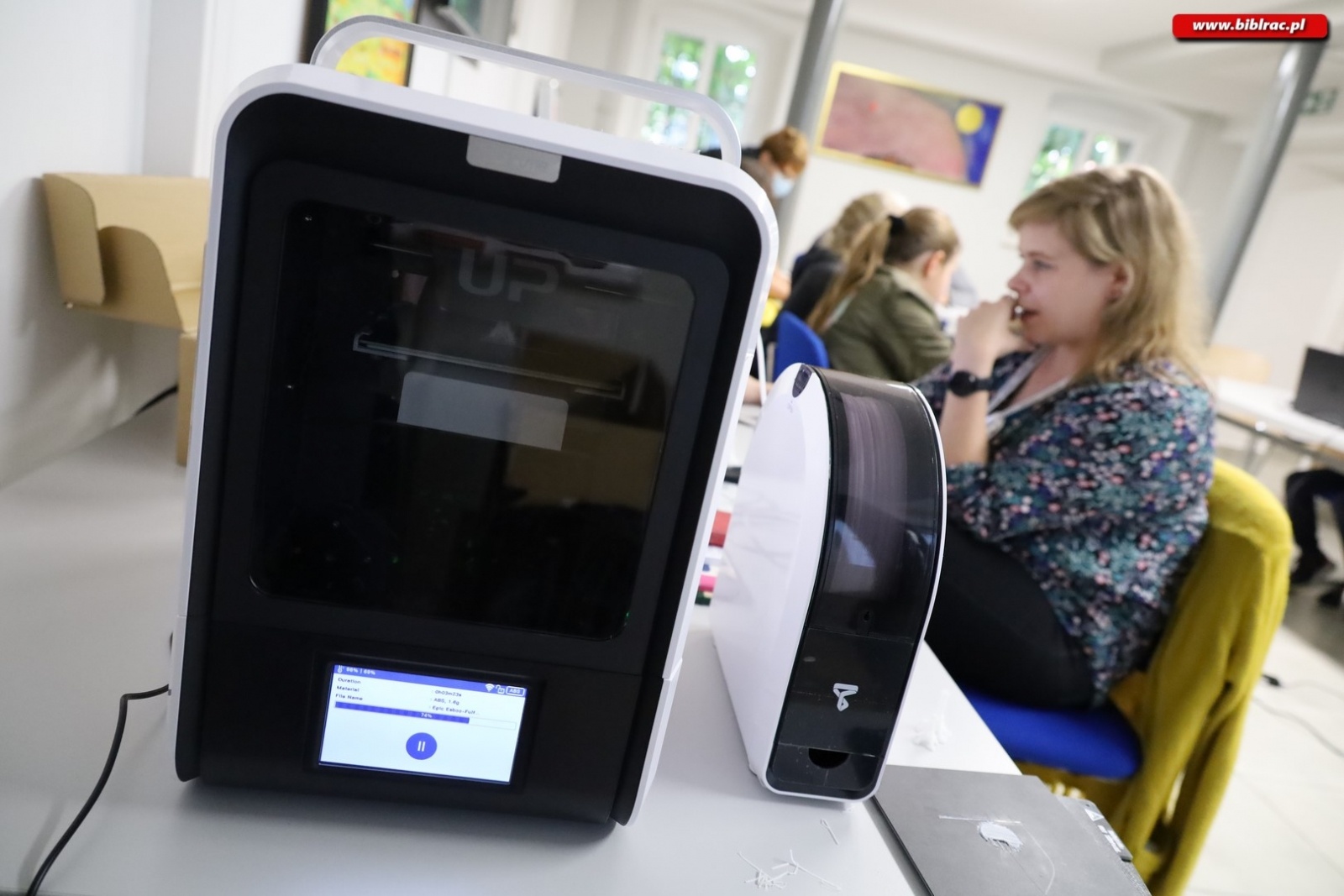 Zdjęcie w galerii na portalu naszraciborz.pl: Polski uczony a Wieża Eiffla. Warsztaty druku 3D w raciborskiej bibliotece [FOTO] wiadomości z regionu