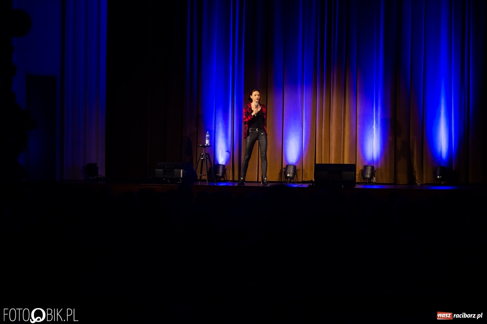 Zdjęcie w galerii na portalu naszraciborz.pl: Olka Szczęśniak z nowym programem w Raciborskim Centrum Kultury wiadomości z regionu