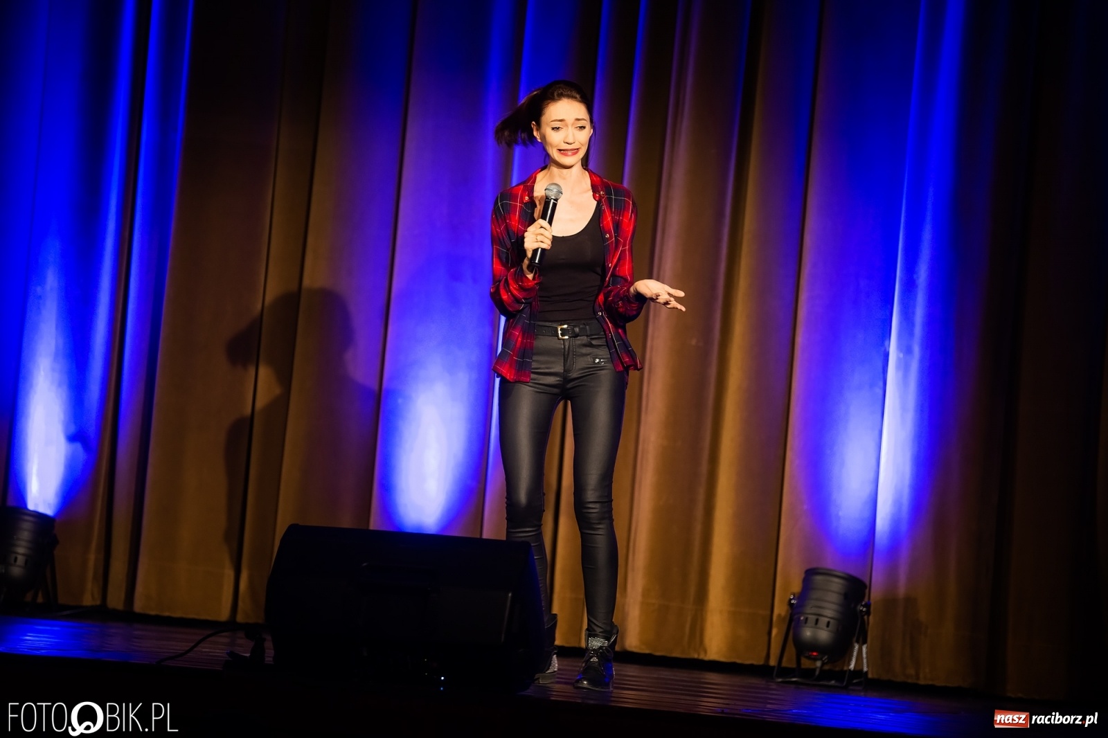 Zdjęcie w galerii na portalu naszraciborz.pl: Olka Szczęśniak z nowym programem w Raciborskim Centrum Kultury wiadomości z regionu