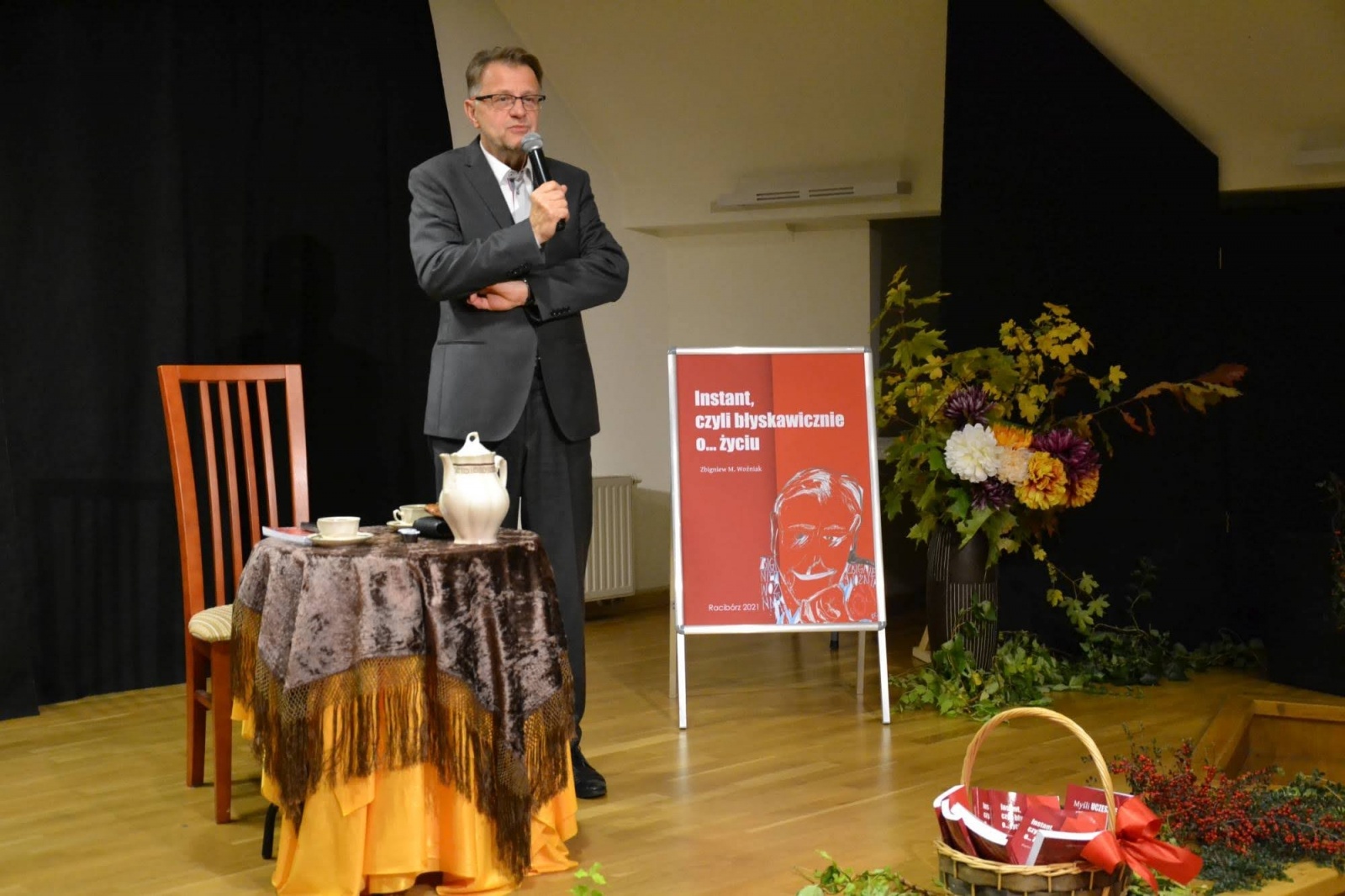 Zdjęcie w galerii na portalu naszraciborz.pl: Błyskawicznie o... życiu. Dwie nowe książki Zbigniewa Woźniaka wiadomości z regionu