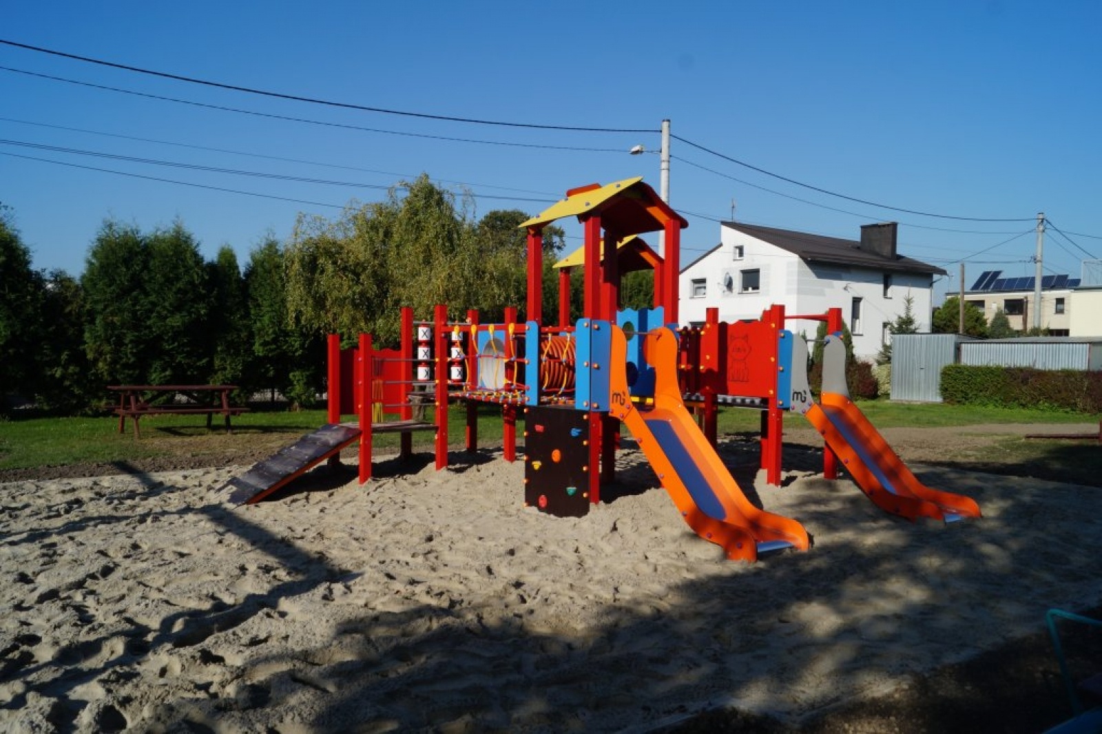 Zdjęcie w galerii na portalu naszraciborz.pl: Zmodernizowano plac zabaw przy przedszkolu w Łęgu wiadomości z regionu