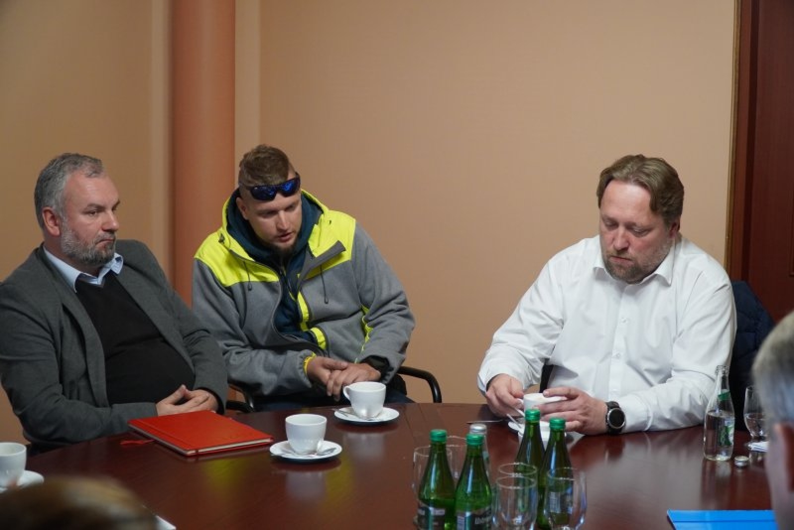 Zdjęcie w galerii na portalu naszraciborz.pl: Początek był nerwowy. Spotkanie władz miasta z wykonawcą robót na DW 935 Racibórz-Rybnik wiadomości z regionu