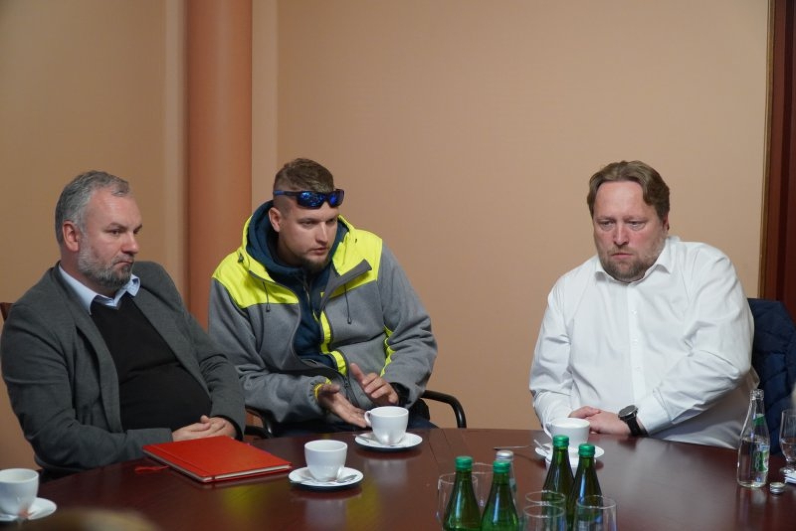 Zdjęcie w galerii na portalu naszraciborz.pl: Początek był nerwowy. Spotkanie władz miasta z wykonawcą robót na DW 935 Racibórz-Rybnik wiadomości z regionu