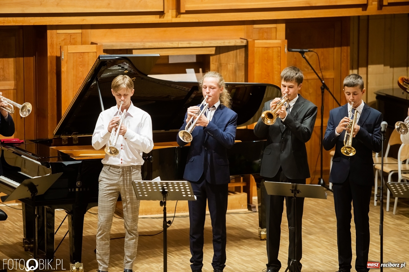 Zdjęcie w galerii na portalu naszraciborz.pl: Koncert jubileuszowy z okazji 60-lecia raciborskiej szkoły muzycznej wiadomości z regionu