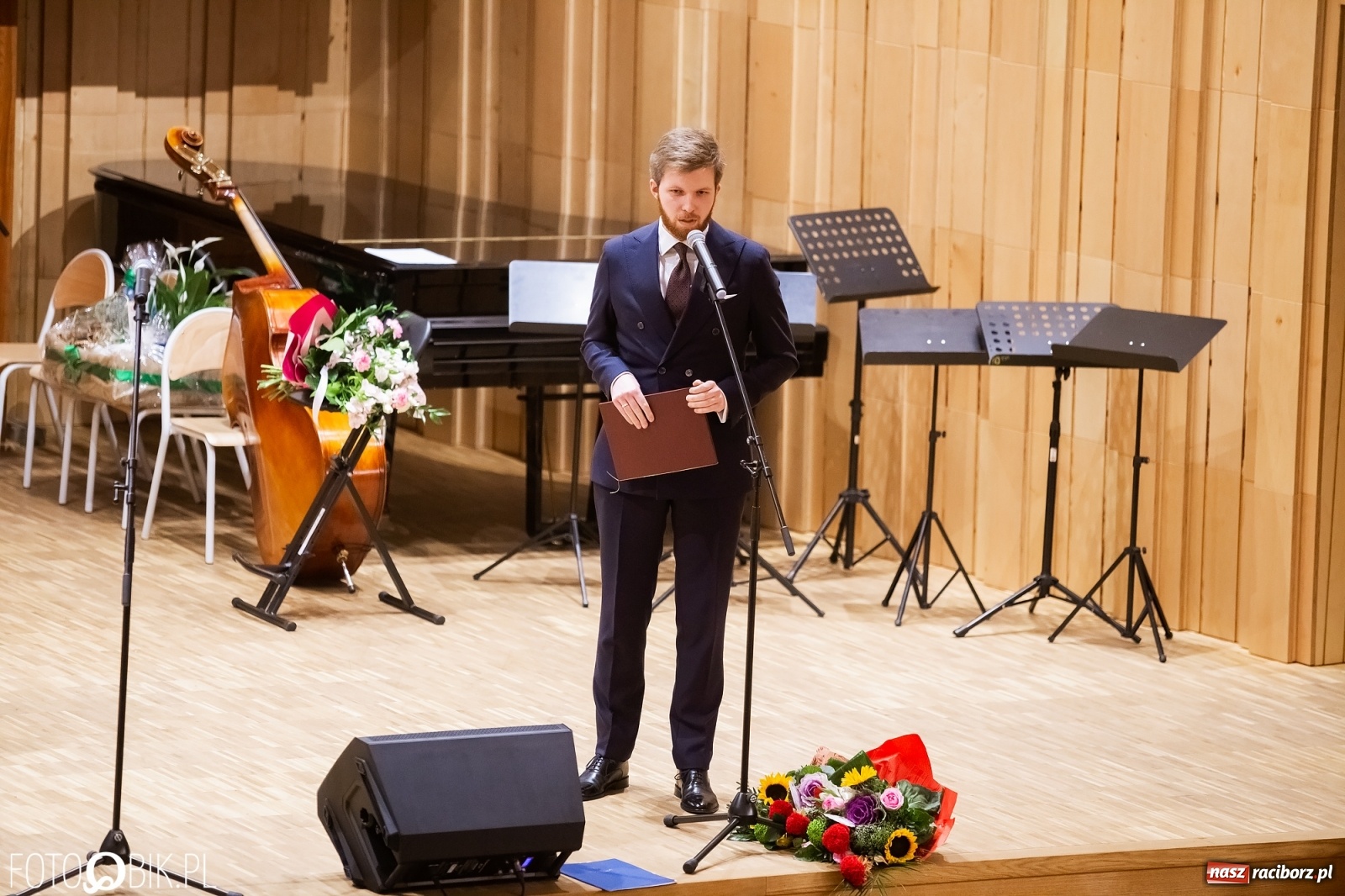 Zdjęcie w galerii na portalu naszraciborz.pl: Koncert jubileuszowy z okazji 60-lecia raciborskiej szkoły muzycznej wiadomości z regionu