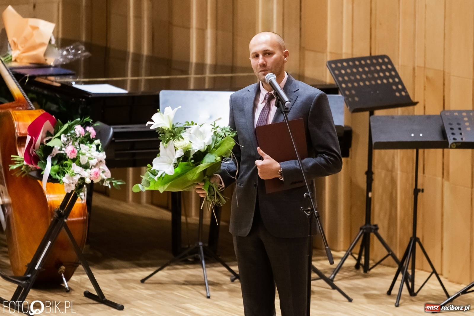 Zdjęcie w galerii na portalu naszraciborz.pl: Koncert jubileuszowy z okazji 60-lecia raciborskiej szkoły muzycznej wiadomości z regionu