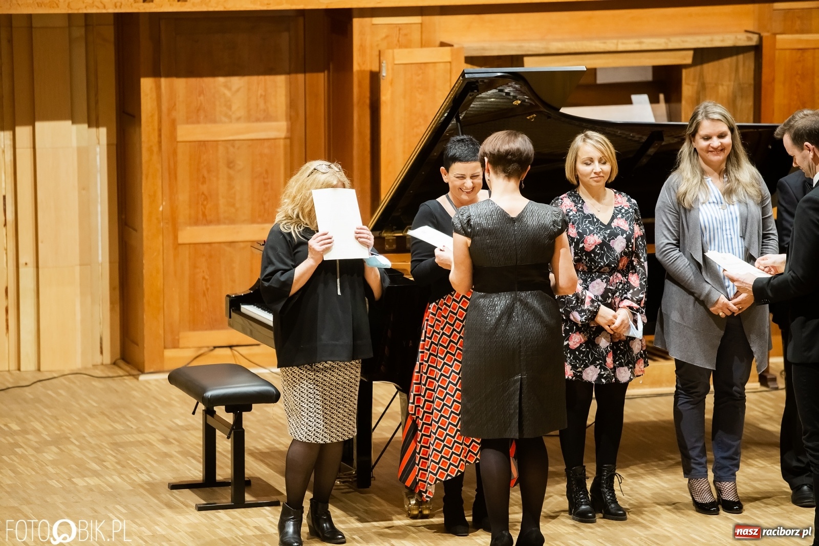 Zdjęcie w galerii na portalu naszraciborz.pl: Koncert jubileuszowy z okazji 60-lecia raciborskiej szkoły muzycznej wiadomości z regionu