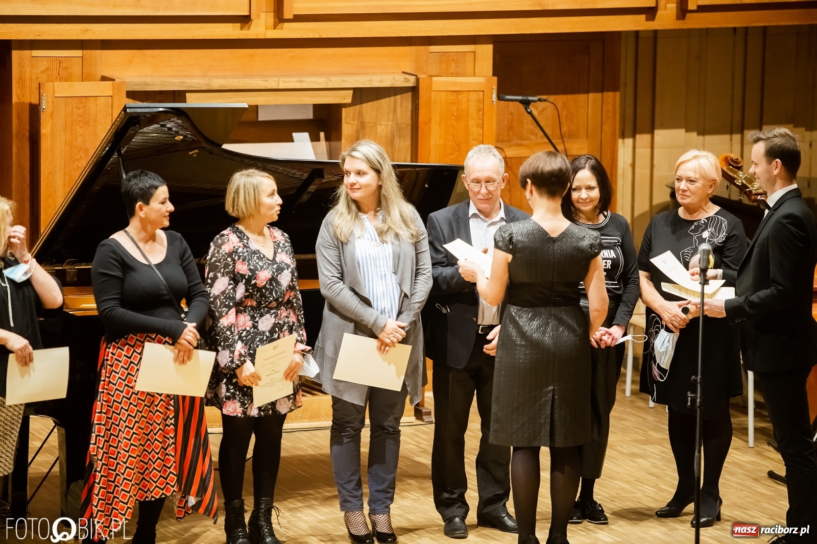 Zdjęcie w galerii na portalu naszraciborz.pl: Koncert jubileuszowy z okazji 60-lecia raciborskiej szkoły muzycznej wiadomości z regionu
