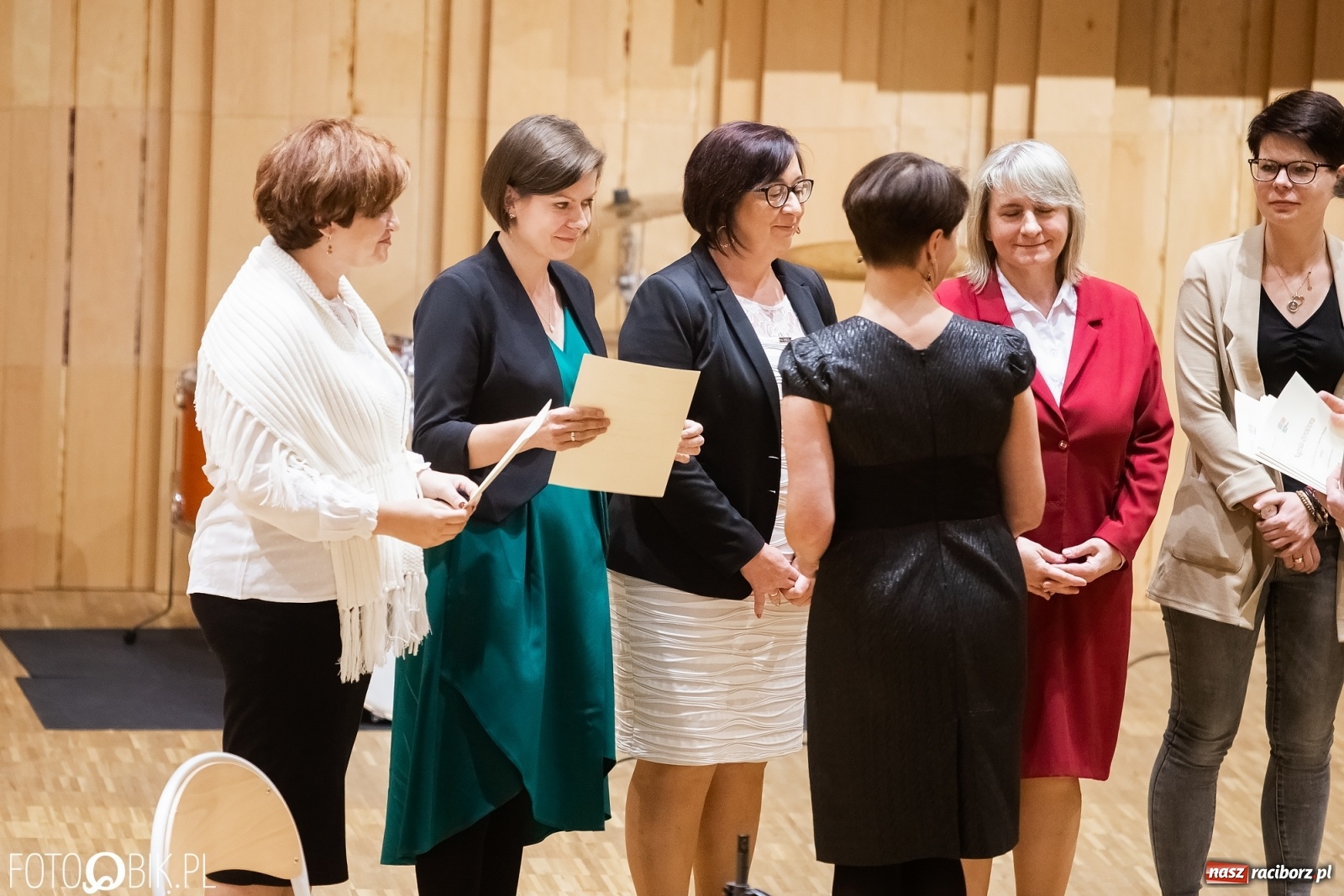 Zdjęcie w galerii na portalu naszraciborz.pl: Koncert jubileuszowy z okazji 60-lecia raciborskiej szkoły muzycznej wiadomości z regionu