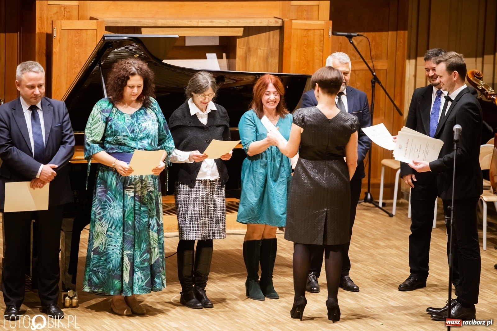 Zdjęcie w galerii na portalu naszraciborz.pl: Koncert jubileuszowy z okazji 60-lecia raciborskiej szkoły muzycznej wiadomości z regionu