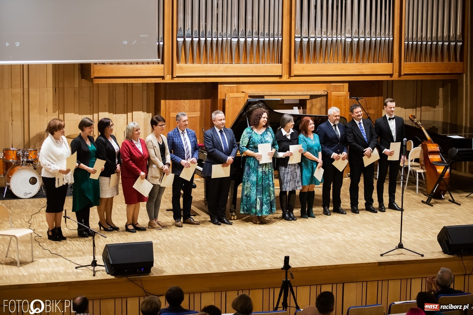 Zdjęcie w galerii na portalu naszraciborz.pl: Koncert jubileuszowy z okazji 60-lecia raciborskiej szkoły muzycznej wiadomości z regionu
