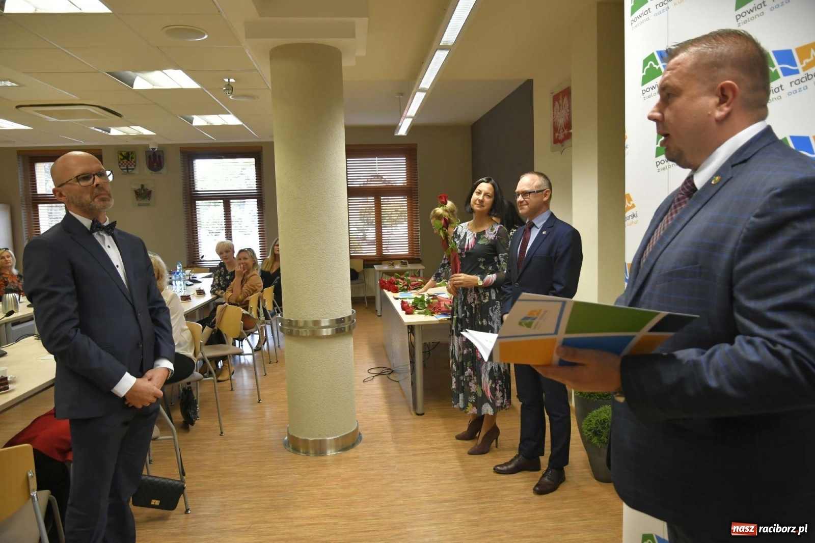 Zdjęcie w galerii na portalu naszraciborz.pl: Nagrody starosty na powiatowy Dzień Edukacji Narodowej wiadomości z regionu