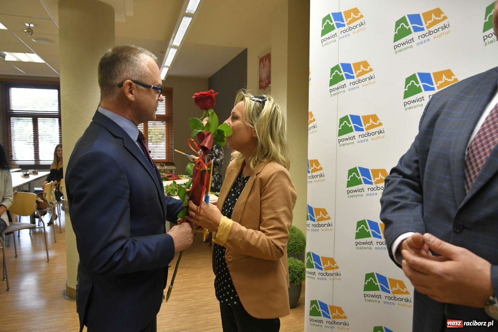 Zdjęcie w galerii na portalu naszraciborz.pl: Nagrody starosty na powiatowy Dzień Edukacji Narodowej wiadomości z regionu