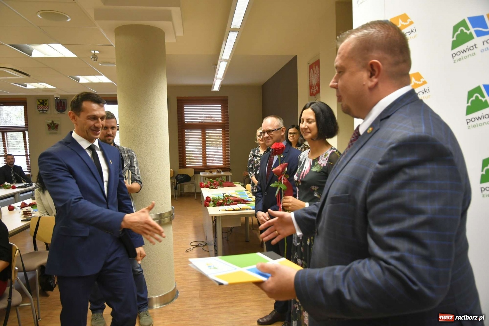 Zdjęcie w galerii na portalu naszraciborz.pl: Nagrody starosty na powiatowy Dzień Edukacji Narodowej wiadomości z regionu