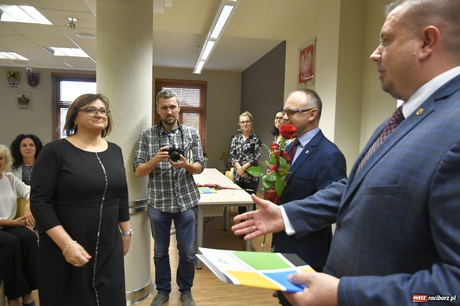 Zdjęcie w galerii na portalu naszraciborz.pl: Nagrody starosty na powiatowy Dzień Edukacji Narodowej wiadomości z regionu