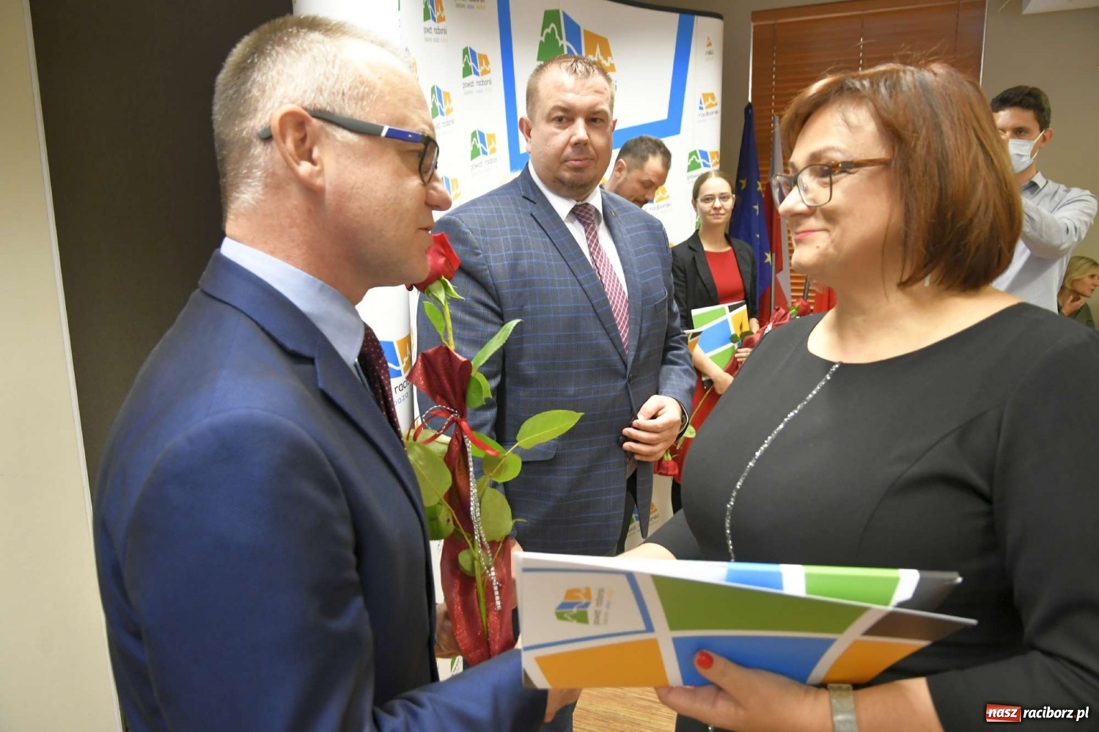 Zdjęcie w galerii na portalu naszraciborz.pl: Nagrody starosty na powiatowy Dzień Edukacji Narodowej wiadomości z regionu