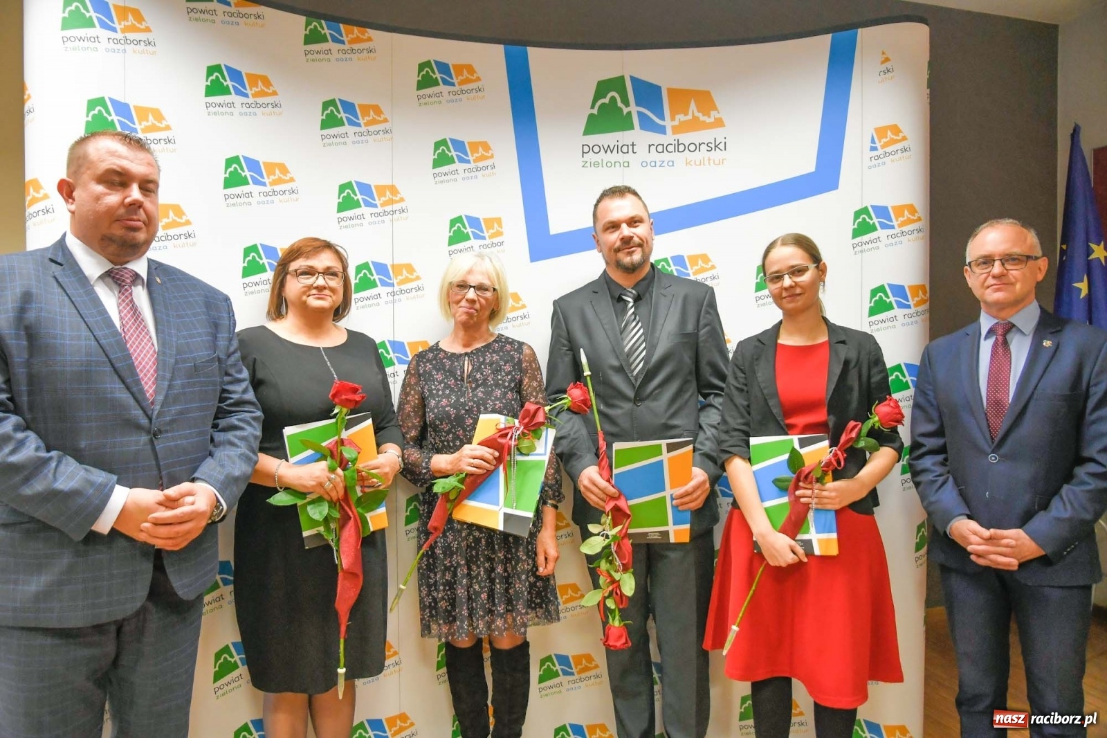 Zdjęcie w galerii na portalu naszraciborz.pl: Nagrody starosty na powiatowy Dzień Edukacji Narodowej wiadomości z regionu