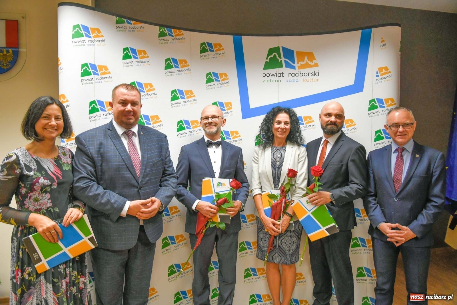 Zdjęcie w galerii na portalu naszraciborz.pl: Nagrody starosty na powiatowy Dzień Edukacji Narodowej wiadomości z regionu