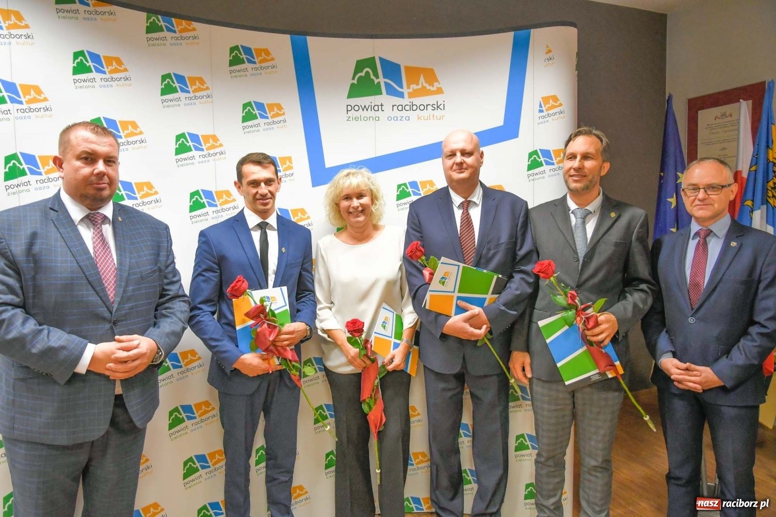 Zdjęcie w galerii na portalu naszraciborz.pl: Nagrody starosty na powiatowy Dzień Edukacji Narodowej wiadomości z regionu