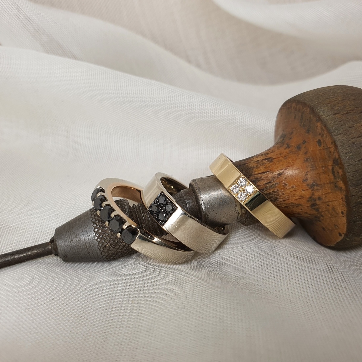 Zdjęcie w galerii na portalu naszraciborz.pl: Raciborska pracownia złotnicza Pawła Szczerbińskiego. 25 lat doświadczenia wiadomości z regionu