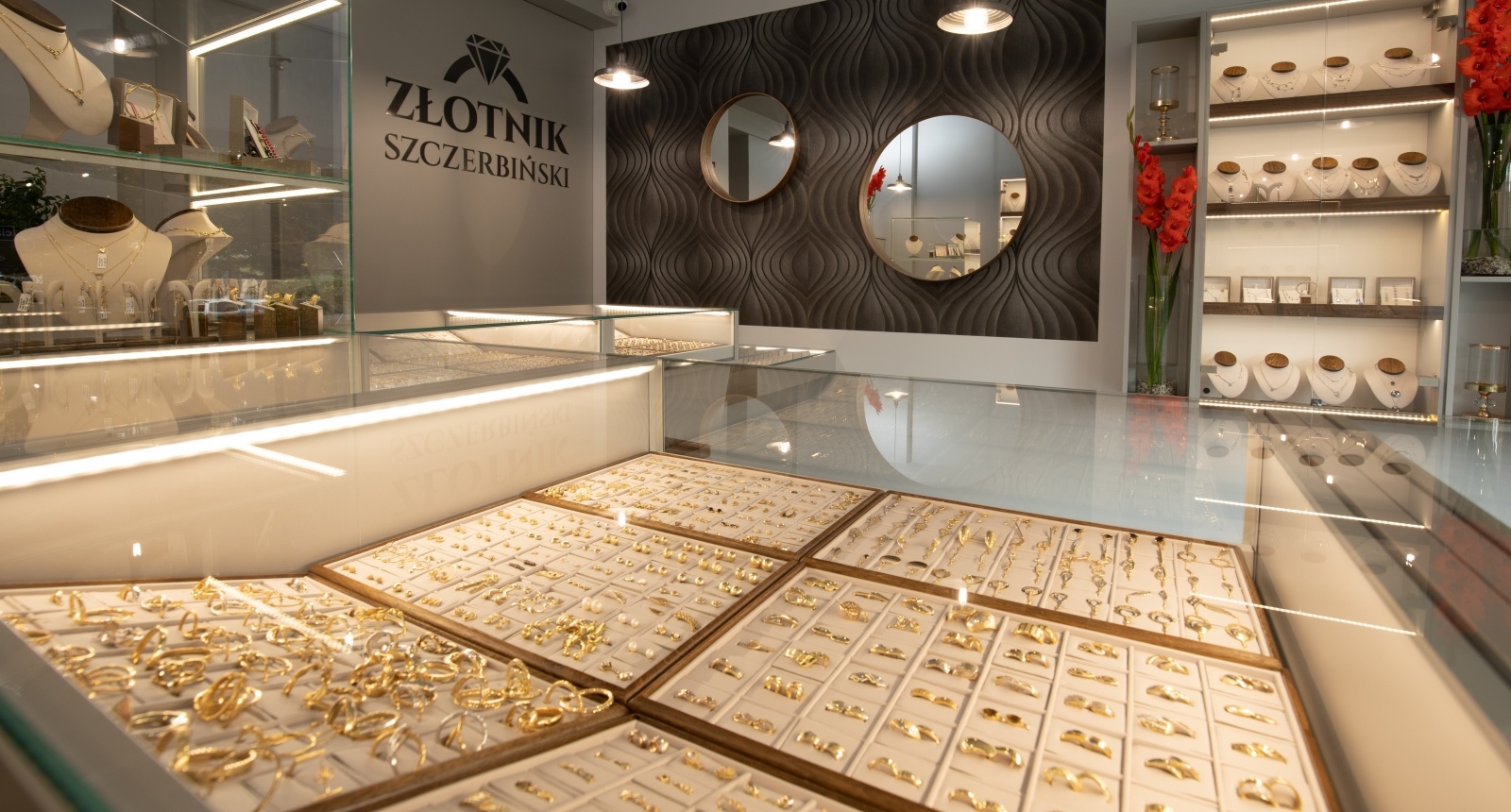 Zdjęcie w galerii na portalu naszraciborz.pl: Raciborska pracownia złotnicza Pawła Szczerbińskiego. 25 lat doświadczenia wiadomości z regionu