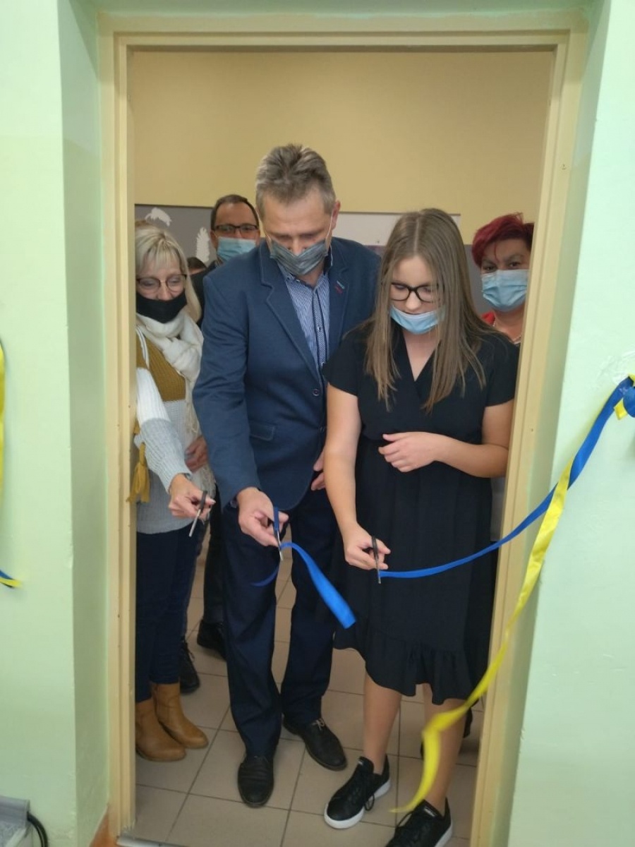 Zdjęcie w galerii na portalu naszraciborz.pl: Nauka jest fajna! Szkoła w Kuźni Raciborskiej ma nowoczesne pracownie wiadomości z regionu