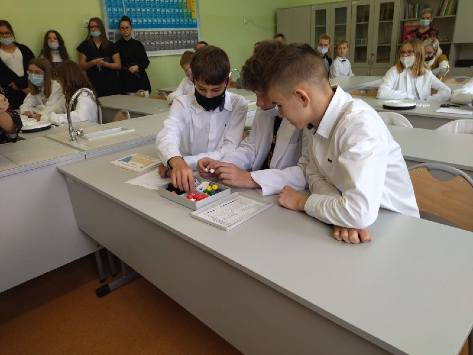 Zdjęcie w galerii na portalu naszraciborz.pl: Nauka jest fajna! Szkoła w Kuźni Raciborskiej ma nowoczesne pracownie wiadomości z regionu