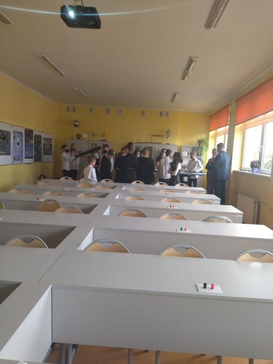 Zdjęcie w galerii na portalu naszraciborz.pl: Nauka jest fajna! Szkoła w Kuźni Raciborskiej ma nowoczesne pracownie wiadomości z regionu