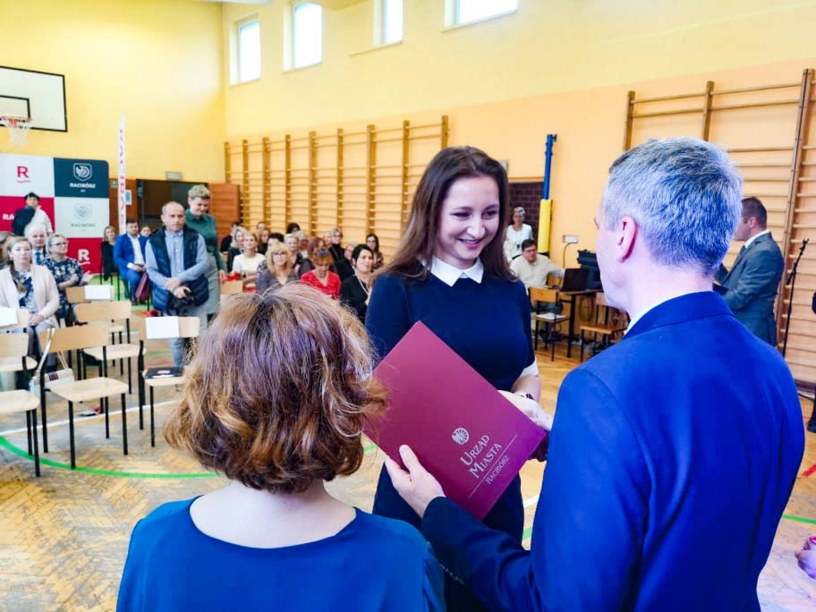 Zdjęcie w galerii na portalu naszraciborz.pl: Miejskie obchody Dnia Edukacji Narodowej w SP 13 [FOTO i WIDEO] wiadomości z regionu