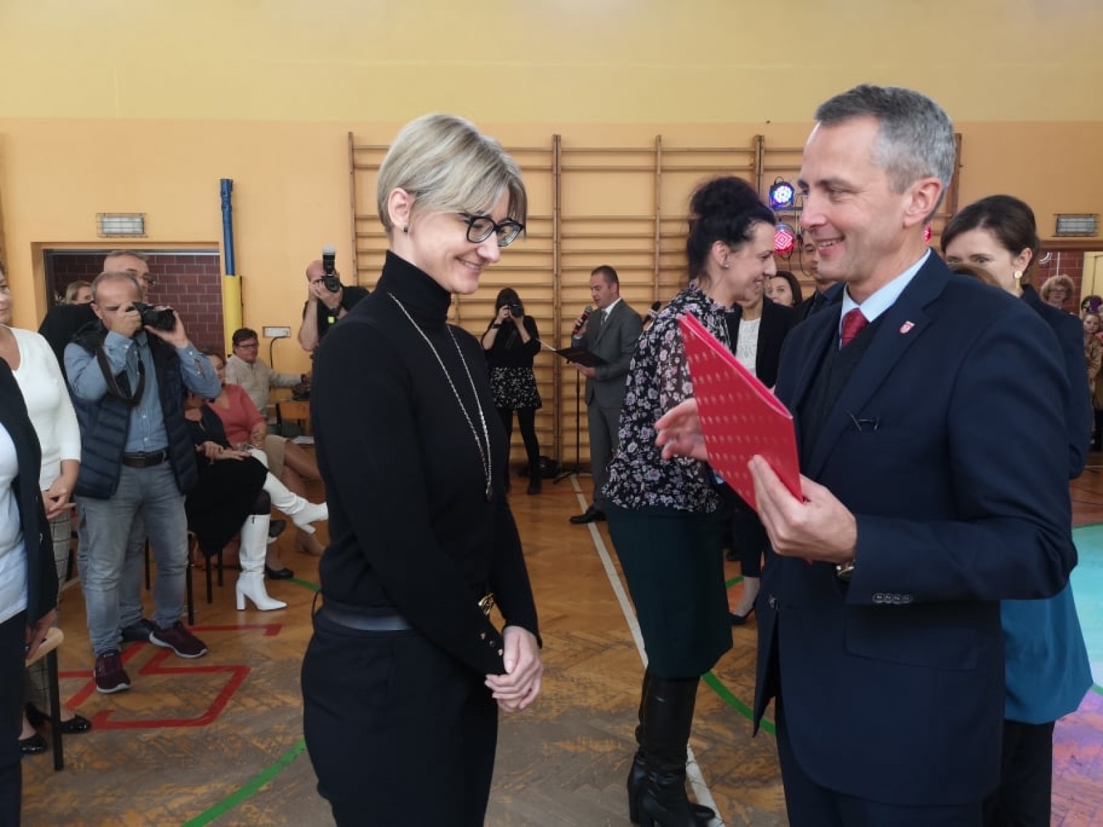 Zdjęcie w galerii na portalu naszraciborz.pl: Miejskie obchody Dnia Edukacji Narodowej w SP 13 [FOTO i WIDEO] wiadomości z regionu