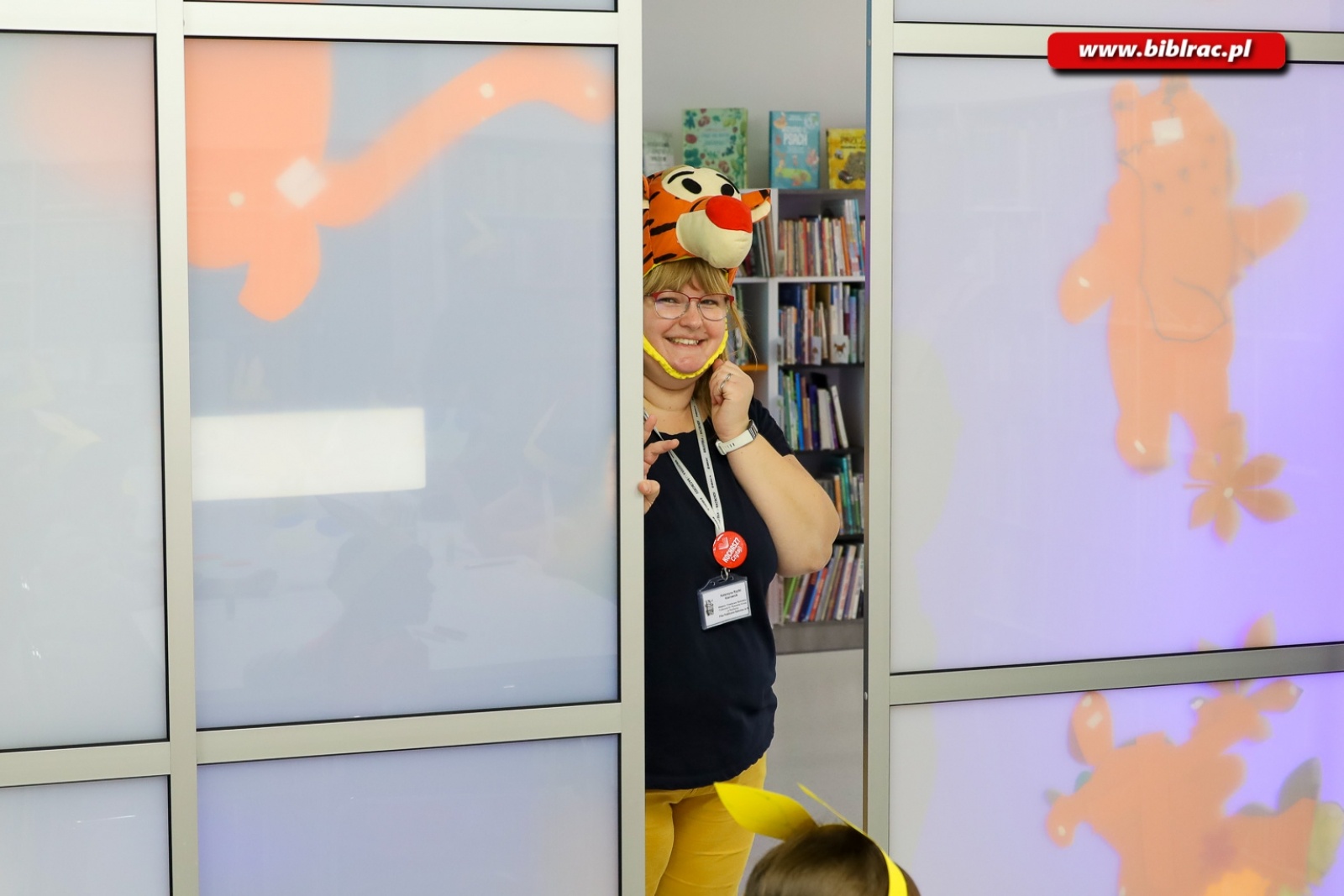 Zdjęcie w galerii na portalu naszraciborz.pl: Stumilowy Las wyrósł w bibliotece. Za nami Urodziny Kubusia Puchatka wiadomości z regionu